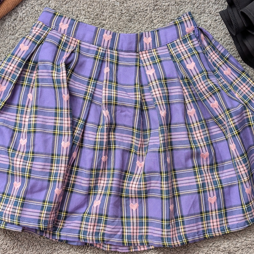 Hot Topic Purple Plaid Pleated Skirt With Pink Embroidery Hearts Size XS